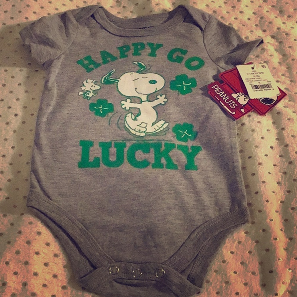 BRAND NEW Peanuts St. Patrick’s day onesie!